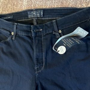 Women's Lucky Brand jeans. Size 10.
